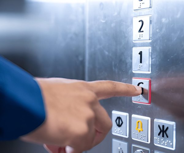 Level Up Lifts – Elevating Excellence, Ensuring Safety.